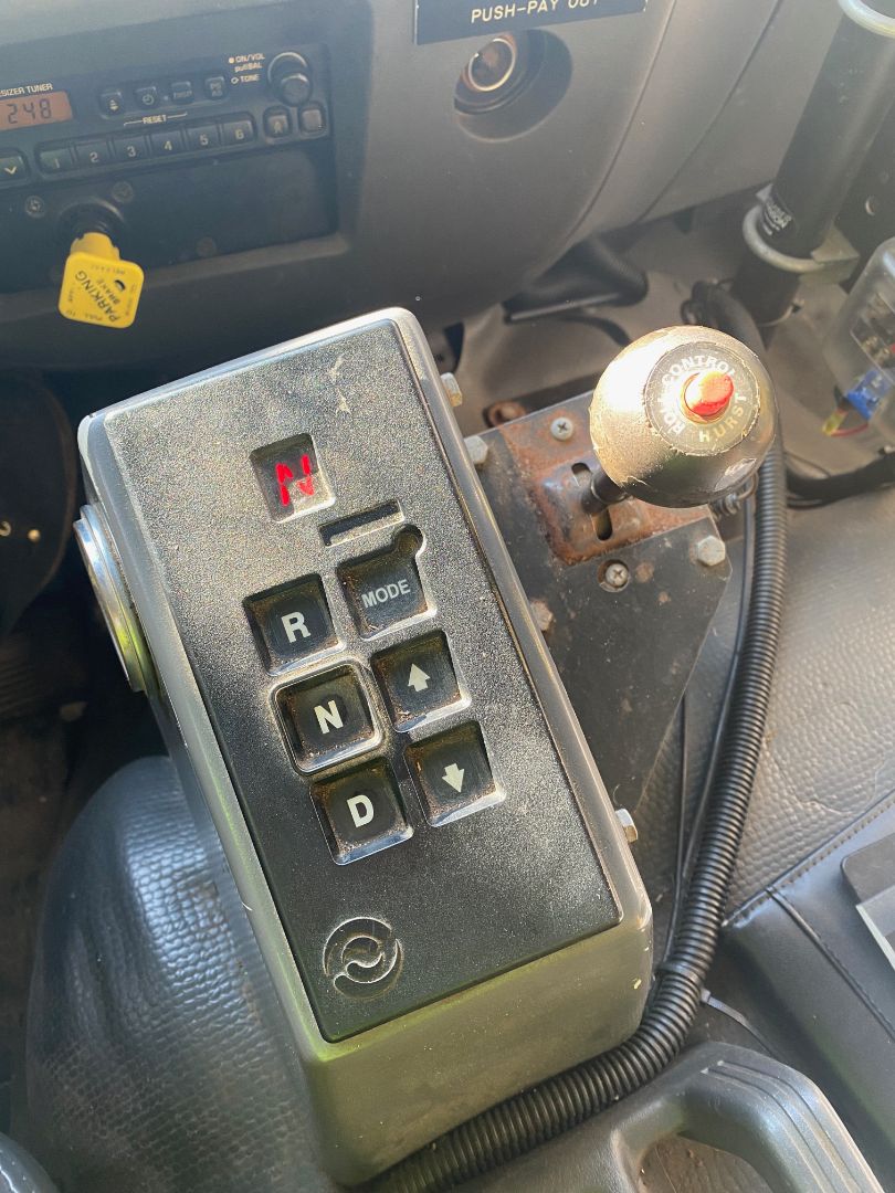 2004 GMC T7500 - Image 18